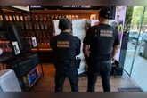 Os alvos da operação foram estabelecimentos comerciais e residências de empresários investigados por participação na distribuição e vendas de produtos importados sem o recolhimento de impostos.