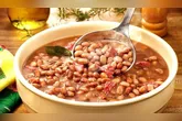 Após o preparo, não é recomendado deixar o feijão por várias horas sobre o fogão esperando esfriar completamente.