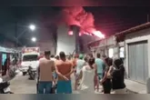 Moradores se assustaram com a proporção das chamas.