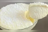 Uma sobremesa sem leite condensado é uma alternativa prática para quem deseja economizar tempo e dinheiro na cozinha, sem abrir mão de uma opção cremosa para servir após as refeições