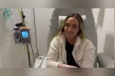 Chelsea Tantum morreu aos 30 anos após desenvolver melanoma e transformou a experiência com bronzeamento artificial em alerta sobre os riscos da exposição à radiação ultravioleta.