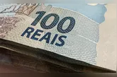 O valor médio pago varia de R$ 2,8 mil a R$ 2,9 mil, dependendo do tempo de trabalho e do salário da época.
