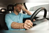 Descubra se carros elétricos podem causar enjoo e entenda os motivos. Dicas para evitar desconforto durante suas viagens!