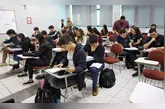 O Fies é o programa federal que oferece financiamento para quem deseja estudar em uma instituição privada de ensino superior.