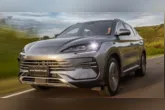 Os híbridos plug-in ganharam força no Brasil em 2026, com 96,9 mil unidades vendidas até julho. O BYD Song lidera com folga e responde por quase 40% do mercado.