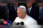 O papa Leão XIV se recupera bem depois da cirurgia, mas o procedimento identificou um câncer de pulmão.