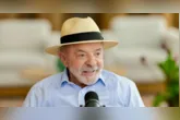 Lula completa 81 anos dois dias após vencer Flávio Bolsonaro e garantir mais quatro anos na Presidência da República.