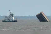 Uma barcaça naufragou na Baía do Marajó, Pará. Confira detalhes sobre o incidente e informações de autoridades.