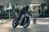 Mercado de motos elétricas acelera em 2026 no Brasil e amplia a oferta de modelos, que já vai além das tradicionais scooters urbanas.