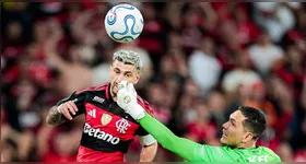 Arrascaeta aproveitou a falha do goleiro para empatar