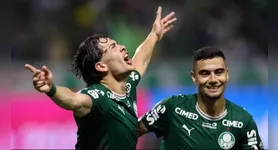 Com uma marcação muito mais compacta, a equipe anfitriã controlou o domínio da bola e ainda contou com o fato de o rival esperar para dar um possível bote apenas no próprio campo de defesa.