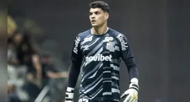 Cirurgia no ombro vai afastar Brazão do gol do Santos, inclusive, na partida contra o Remo no próximo sábado (19)