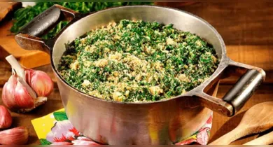 Imagem ilustrativa da notícia: Farofa de couve: receita mineira fácil leva poucos ingredientes
