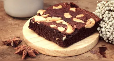 Imagem ilustrativa da notícia: Brownie fitness de banana: receita fácil e saudável mata a vontade de comer chocolate