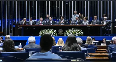 Imagem ilustrativa da notícia: Oposição tenta adiar PEC 6x1, mas Alcolumbre mantém votação