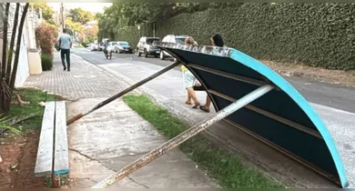 Imagem ilustrativa da notícia: Estrutura de ponto de ônibus desaba e atinge mulher em São Paulo