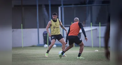 Imagem ilustrativa da notícia: Mayk volta a treinar com elenco e pode reforçar Remo contra o Flamengo