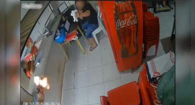 Imagem ilustrativa da notícia: VÍDEO: Ataque a tiros em Tucuruí, vítima reage com cadeira