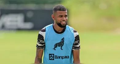 Imagem ilustrativa da notícia: Após dois afastamentos, Castro renova contrato com o Paysandu
