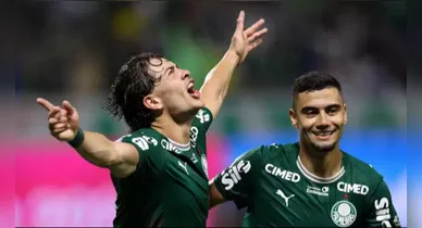 Imagem ilustrativa da notícia: Palmeiras goleia Corinthians e segue vivo na disputa pelo Brasileirão