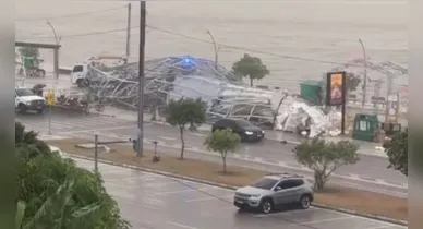 Imagem ilustrativa da notícia: Chuva derruba decoração de Nossa Senhora de Nazaré em Belém