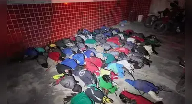 Imagem ilustrativa da notícia: Galos são resgatados de rinha e mais de 50 pessoas são presas