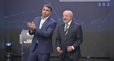 Imagem ilustrativa da notícia: Lula e Flávio aceitam abrir sigilos; decisão cabe ao TSE
