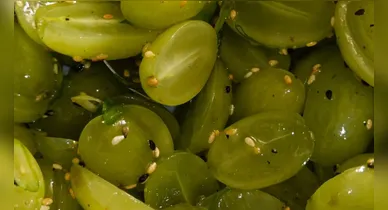 Imagem ilustrativa da notícia: Salada de uva verde viraliza nas redes; veja como fazer