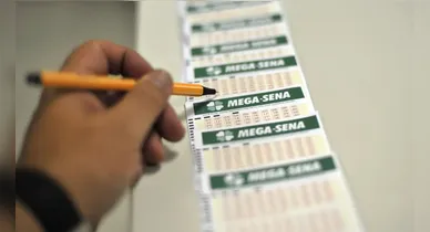 Imagem ilustrativa da notícia: Mega-Sena acumula e vai a R$ 185 milhões; veja os números sorteados
