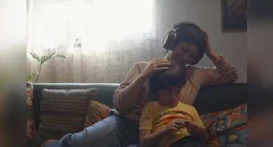 Imagem ilustrativa da notícia: Filho de Elis Regina revisita memórias da cantora em documentário