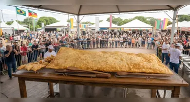 Imagem ilustrativa da notícia: Pastel de 250 kg feito no RS pode entrar para lista de maiores do mundo