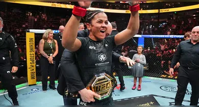 Imagem ilustrativa da notícia: Natália Silva conquista cinturão e faz história no UFC 332