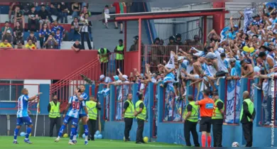 Imagem ilustrativa da notícia: Paysandu entra em campo sob protesto e ameaça processar a CBF