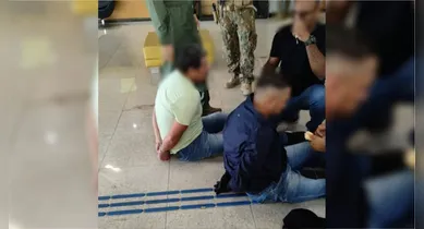 Imagem ilustrativa da notícia: VÍDEO: Dupla tenta assaltar banco e faz 10 reféns em Imperatriz