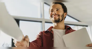 Imagem ilustrativa da notícia: Primeiro emprego: o que colocar no currículo quando você não tem experiência?