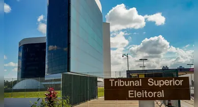 Imagem ilustrativa da notícia: TSE dá 24 horas para Meta comprovar isonomia entre Lula e Flávio