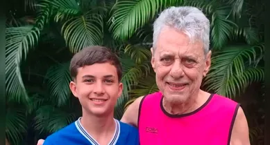 Imagem ilustrativa da notícia: Menino joga bola com "Seu Chico" e descobre que era Chico Buarque