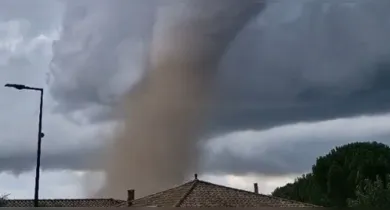 Imagem ilustrativa da notícia: Tornado deixa 41 feridos e danifica 300 casas na França