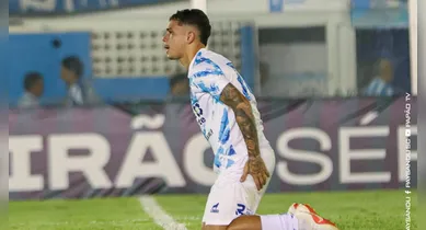 Imagem ilustrativa da notícia: Emocionado, Pedro Henrique se despede do Paysandu: "cenário que sonhei"
