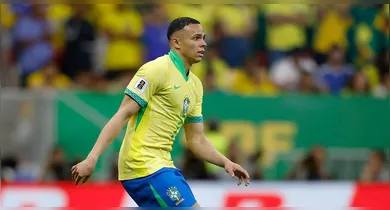 Imagem ilustrativa da notícia: Wesley é cortado por lesão e Vanderson é chamado por Ancelotti