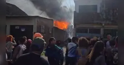 Uma idosa e o neto estavam na casa e conseguiram sair sem ferimentos.