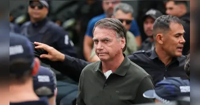 Segundo a defesa de Bolsonaro, a justificativa é de que o processo contra o ex-presidente é factível de constrangimento ilegal e que a suprema corte deveria reconhecer a 'coação ilegal à liberade' que estariam cometendo contra Bolsonaro.