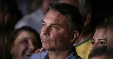 Além de suspender a distribuição gratuita, a Justiça Eleitoral ordenou a retirada imediata de tendas, banners, faixas, cartazes e outros materiais de campanha instalados no posto.