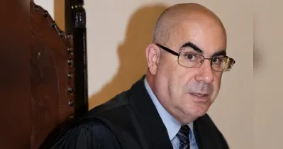 Mesmo afastado das funções há 13 anos, o desembargador recebeu R$ 44 mil líquidos em julho.