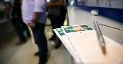 A Mega-Sena pode pagar R$ 45 milhões nesta terça-feira (18/08). O concurso 3.046 será sorteado às 21h, após ninguém acertar as seis dezenas no último concurso.