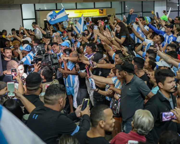 Paysandu é recebido por multidão após o tetra da Copa Verde