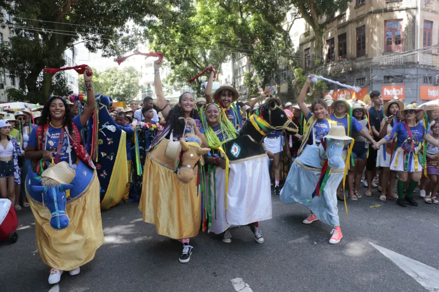 Arrastão do Pavulagem colore o domingo em Belém. Veja fotos