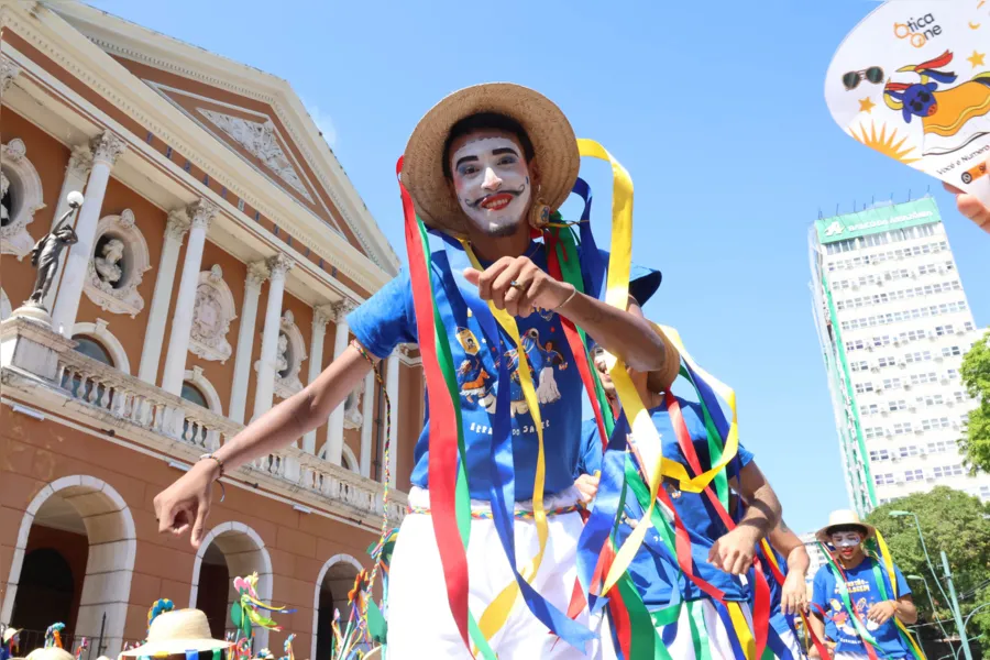 Fotos: veja imagens do terceiro arrastão do Pavulagem 2024