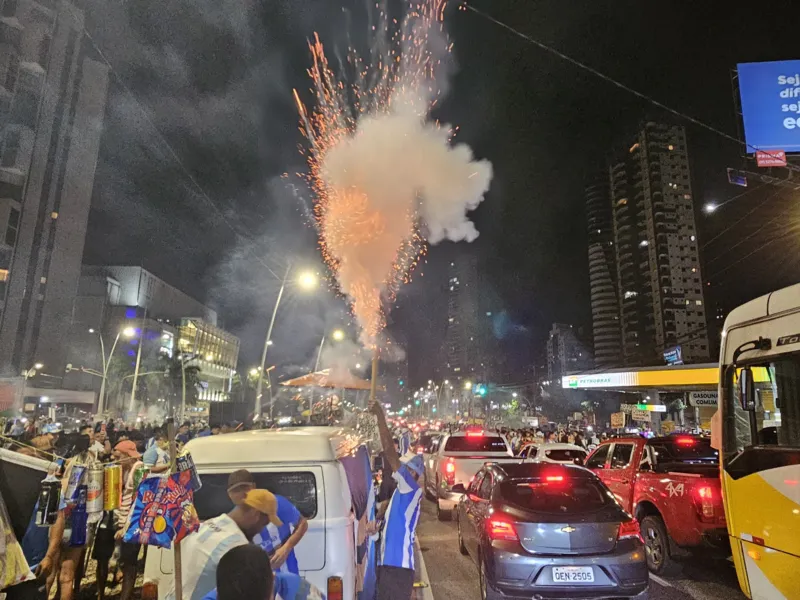 Confira a festa da torcida do Paysandu nos bares e na Doca