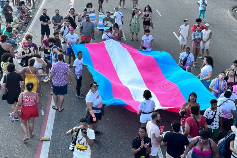 Veja imagens da primeira Marcha do Orgulho Trans do Pará
